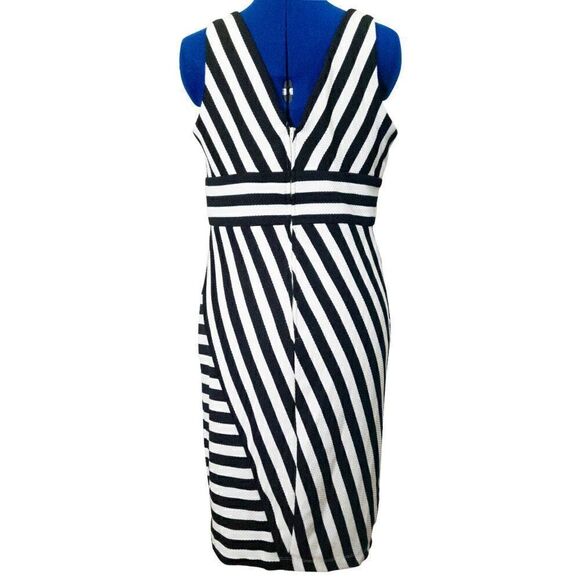 Bisou Bisou Michele Bokbot Size 10 White and Black - Picture 3 of 4